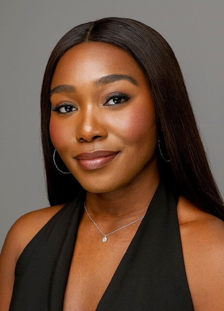 Photo of Abi Elizabeth, member of the board of directors.